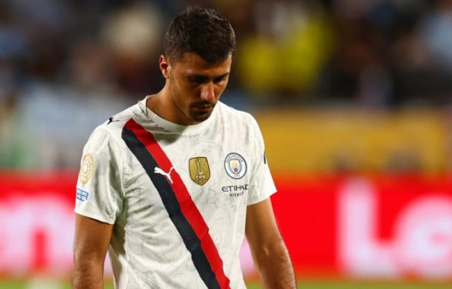 Rodri đối mặt vấn đề thể lực, nỗi lo lớn cho Man City trước thềm mùa giải mới
