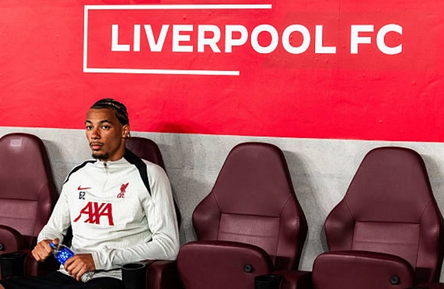 Liverpool đấu Yokohama F. Marinos: Ekitike ra mắt, Salah dẫn đầu săn bàn